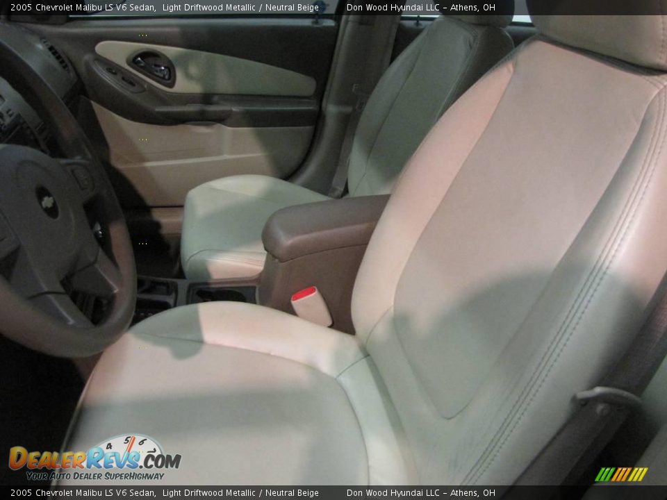 2005 Chevrolet Malibu LS V6 Sedan Light Driftwood Metallic / Neutral Beige Photo #9