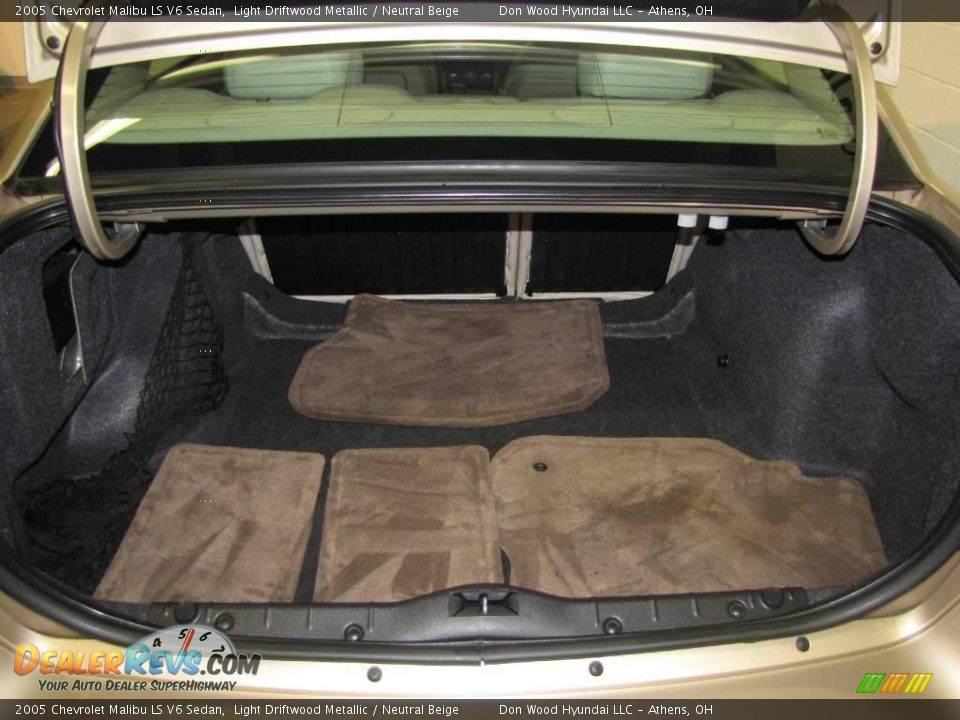 2005 Chevrolet Malibu LS V6 Sedan Light Driftwood Metallic / Neutral Beige Photo #20