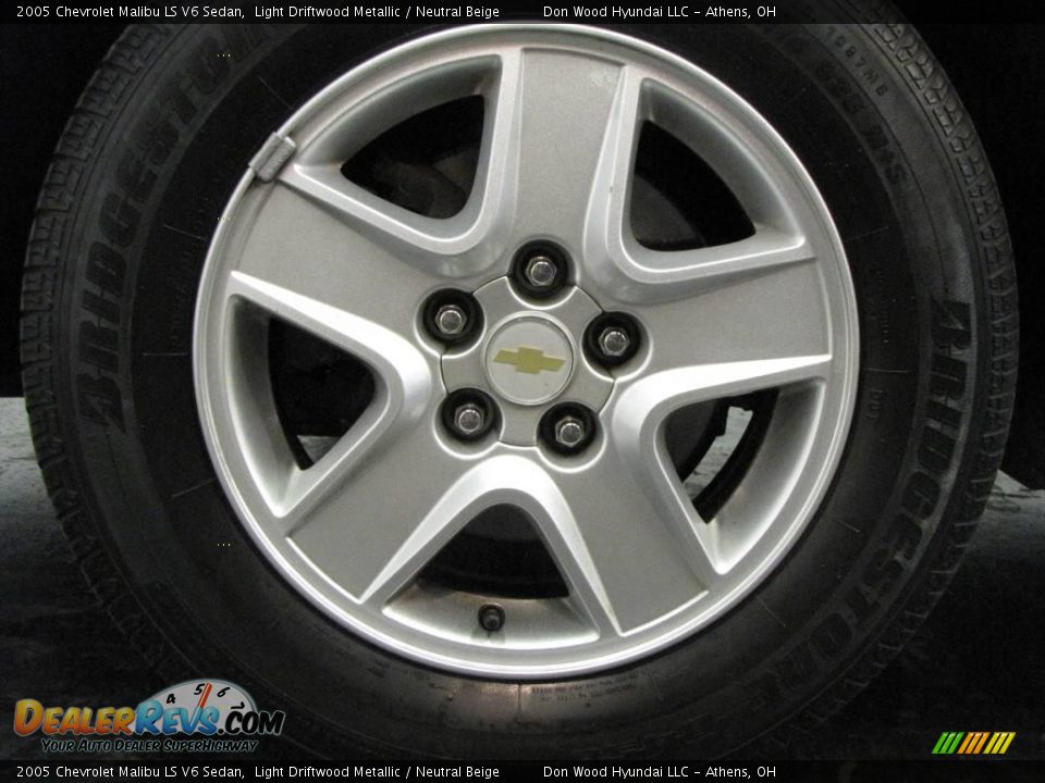 2005 Chevrolet Malibu LS V6 Sedan Light Driftwood Metallic / Neutral Beige Photo #21
