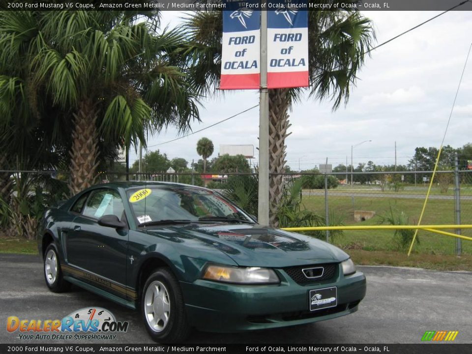 2000 Ford Mustang V6 Coupe Amazon Green Metallic / Medium Parchment Photo #1