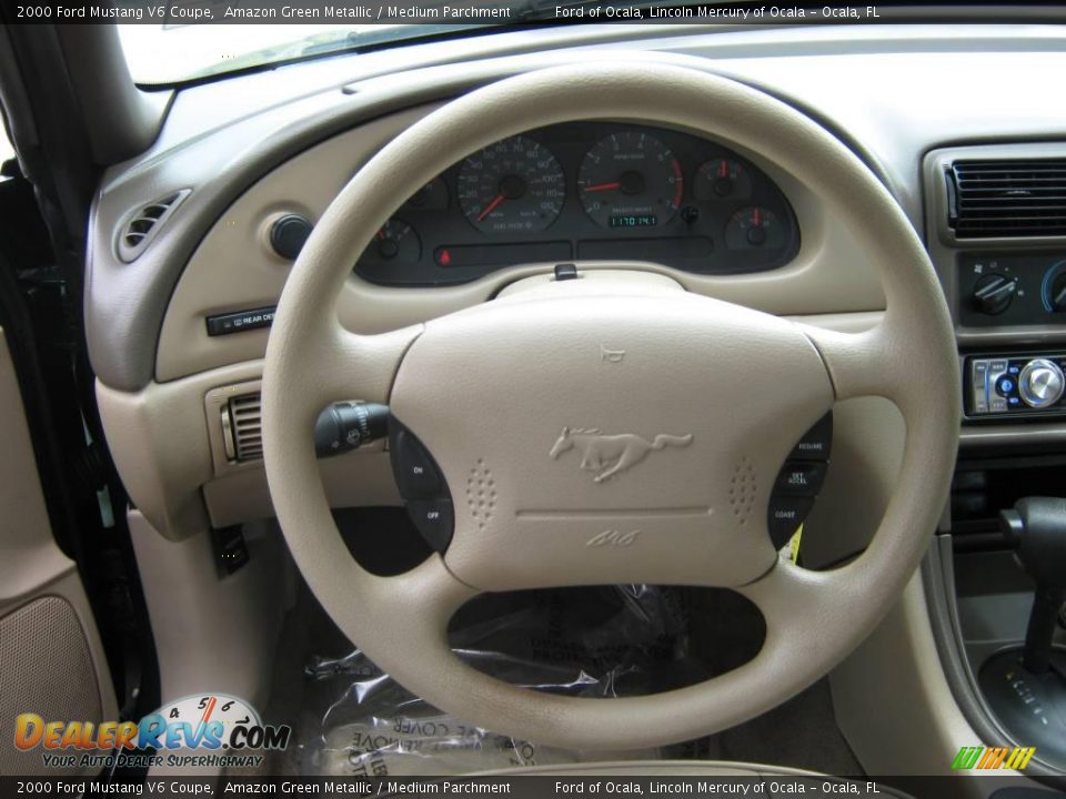 2000 Ford Mustang V6 Coupe Amazon Green Metallic / Medium Parchment Photo #19