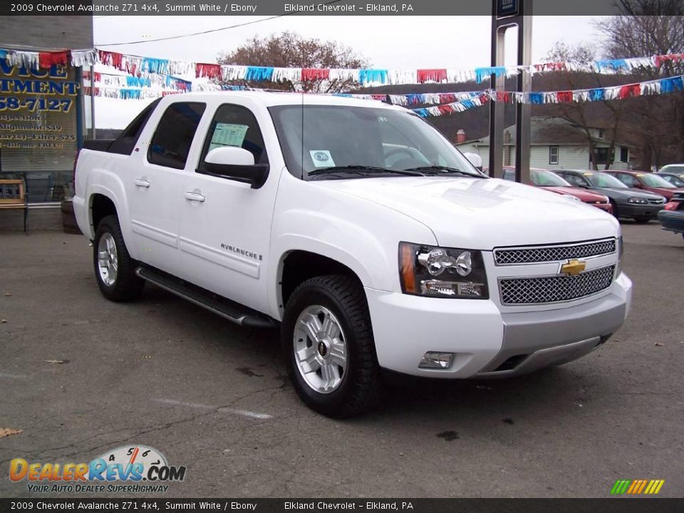 2009 Chevrolet Avalanche Z71 4x4 Summit White / Ebony Photo #2