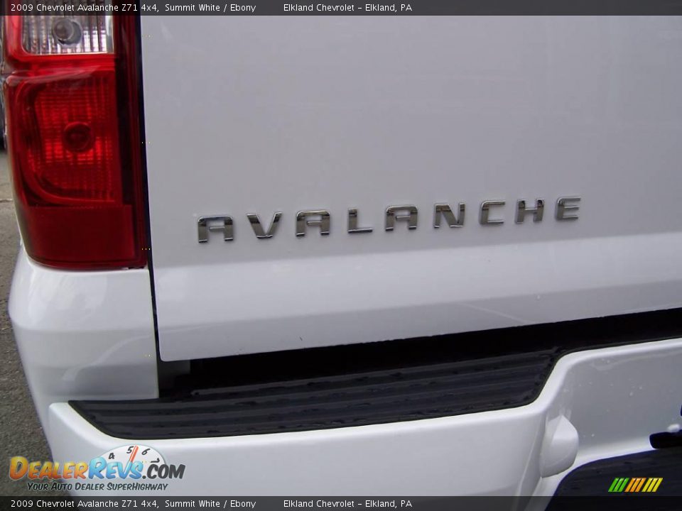 2009 Chevrolet Avalanche Z71 4x4 Summit White / Ebony Photo #6
