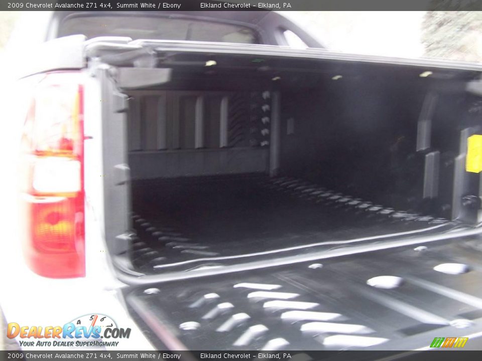 2009 Chevrolet Avalanche Z71 4x4 Summit White / Ebony Photo #8
