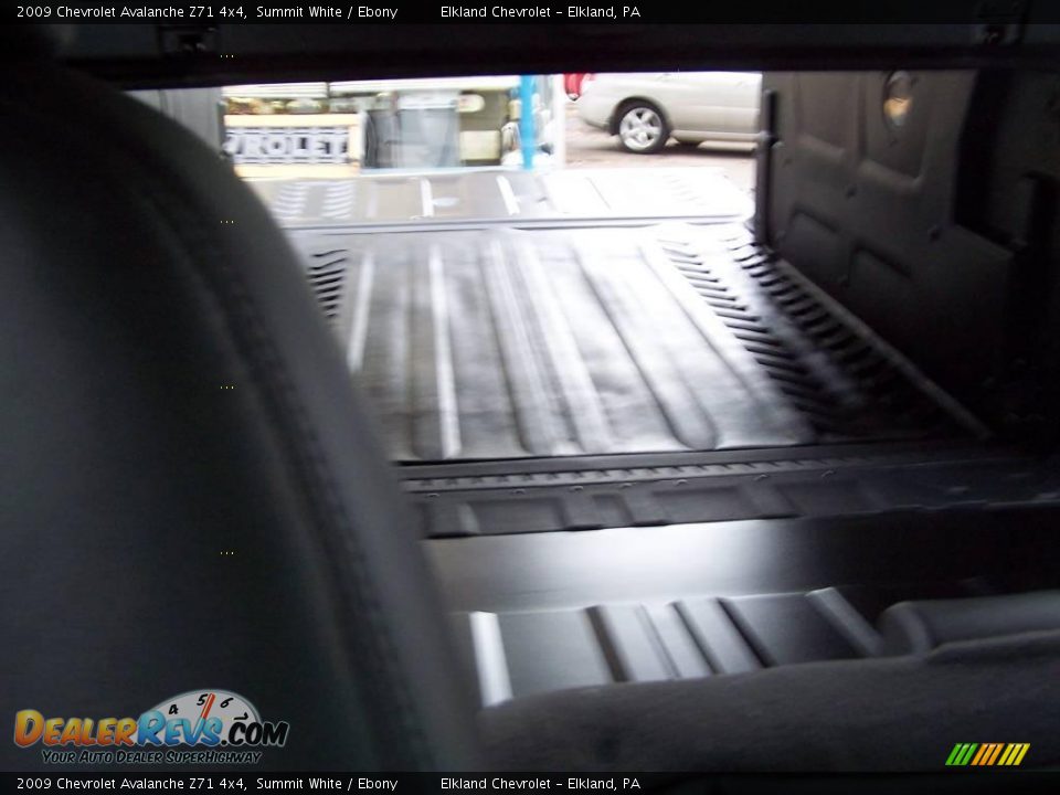 2009 Chevrolet Avalanche Z71 4x4 Summit White / Ebony Photo #10