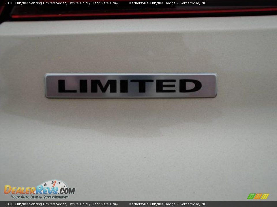2010 Chrysler Sebring Limited Sedan White Gold / Dark Slate Gray Photo #10