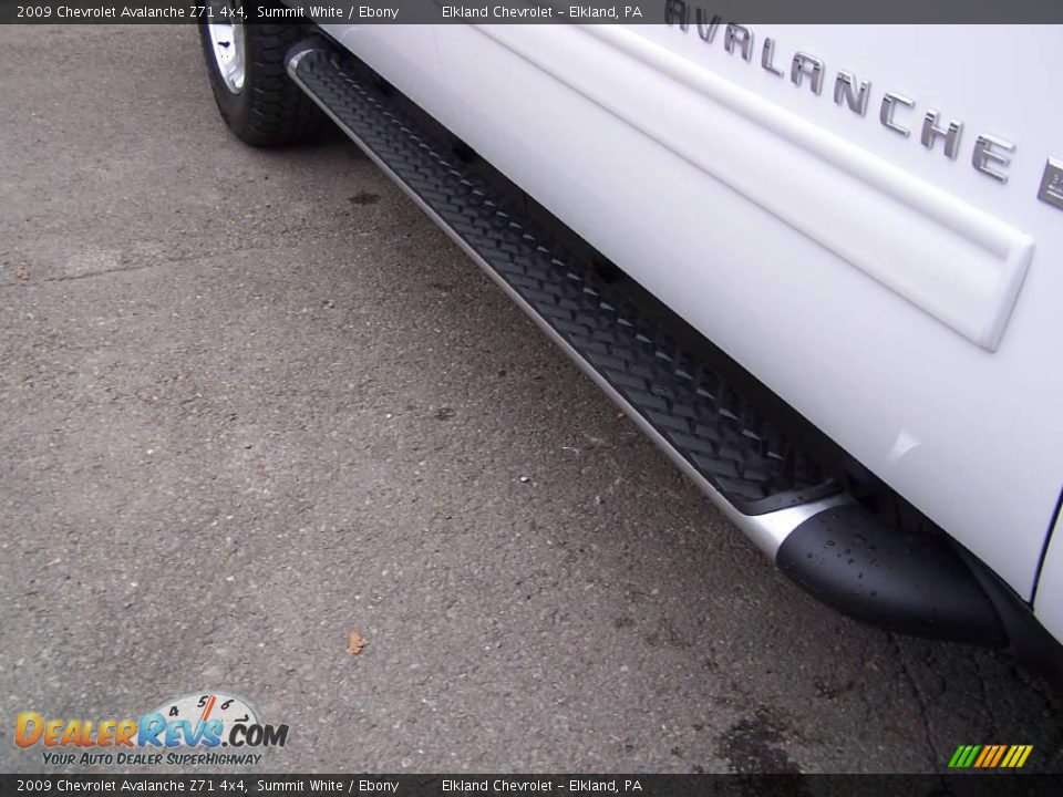 2009 Chevrolet Avalanche Z71 4x4 Summit White / Ebony Photo #30