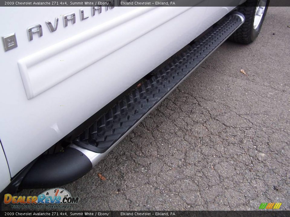 2009 Chevrolet Avalanche Z71 4x4 Summit White / Ebony Photo #32