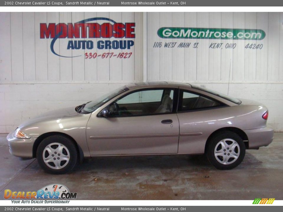 2002 Chevrolet Cavalier LS Coupe Sandrift Metallic / Neutral Photo #2