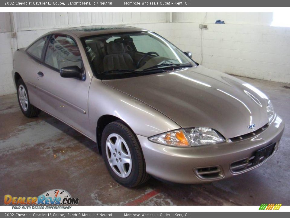 2002 Chevrolet Cavalier LS Coupe Sandrift Metallic / Neutral Photo #5