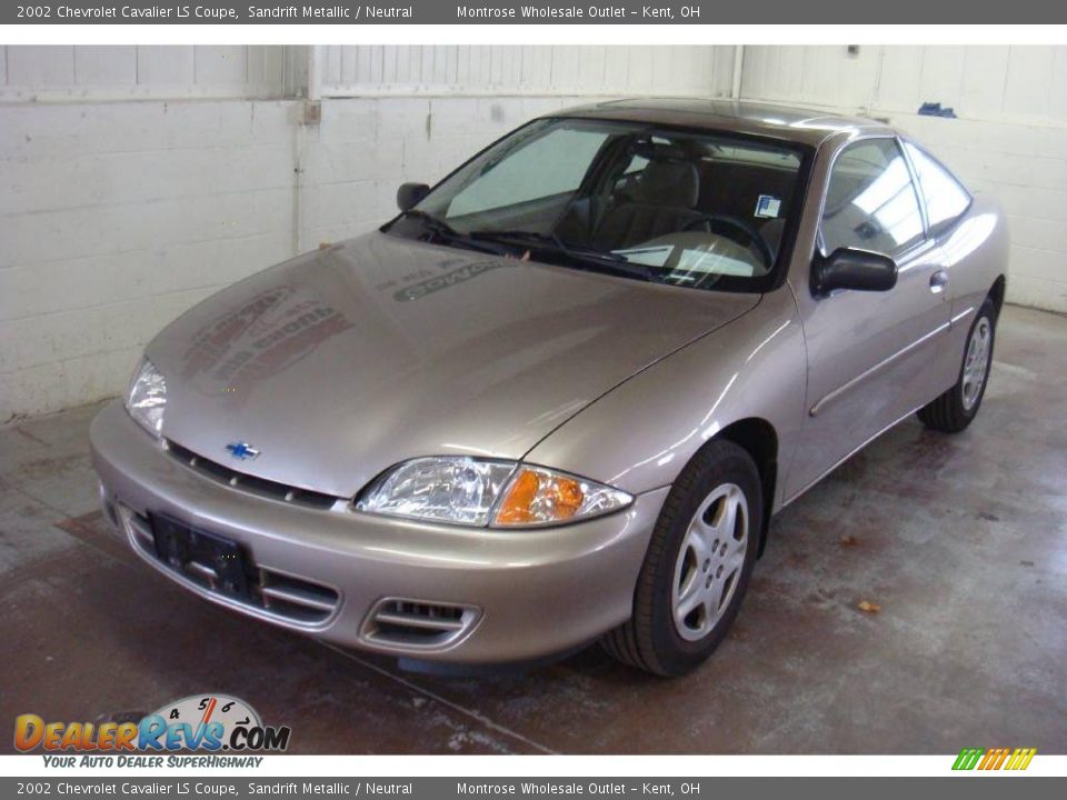 2002 Chevrolet Cavalier LS Coupe Sandrift Metallic / Neutral Photo #6