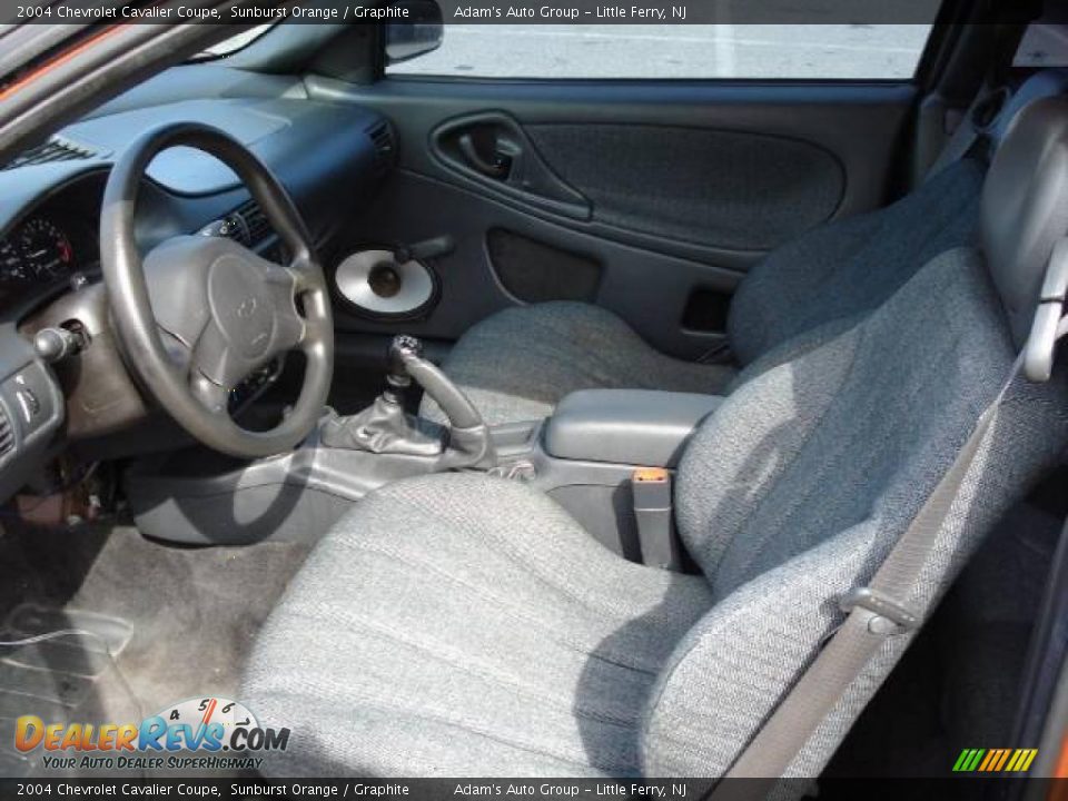 2004 Chevrolet Cavalier Coupe Sunburst Orange / Graphite Photo #5