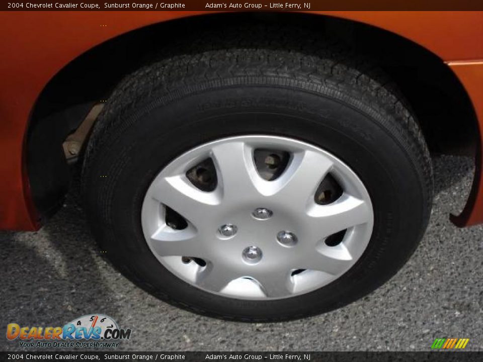 2004 Chevrolet Cavalier Coupe Sunburst Orange / Graphite Photo #11