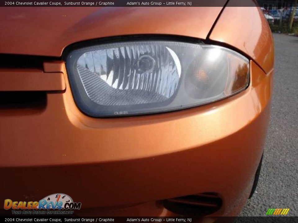 2004 Chevrolet Cavalier Coupe Sunburst Orange / Graphite Photo #13