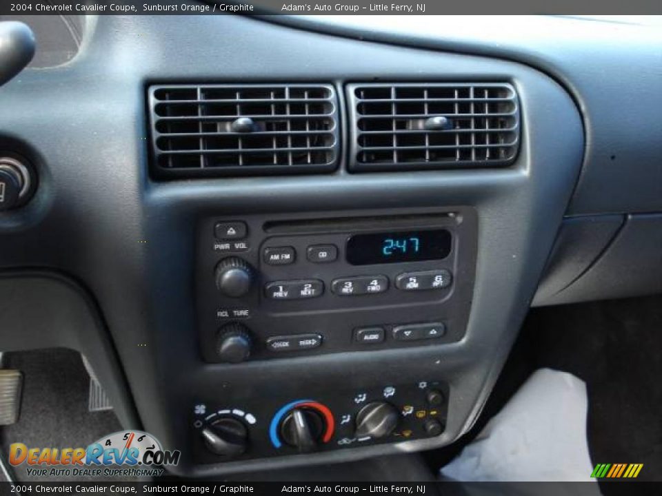 2004 Chevrolet Cavalier Coupe Sunburst Orange / Graphite Photo #18