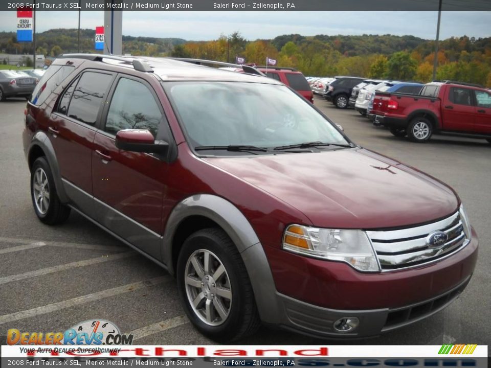 2008 Ford Taurus X SEL Merlot Metallic / Medium Light Stone Photo #4