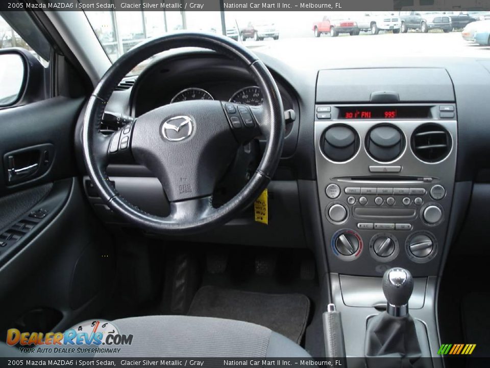 2005 Mazda MAZDA6 i Sport Sedan Glacier Silver Metallic / Gray Photo #11
