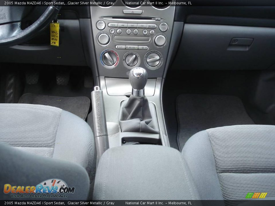 2005 Mazda MAZDA6 i Sport Sedan Glacier Silver Metallic / Gray Photo #12