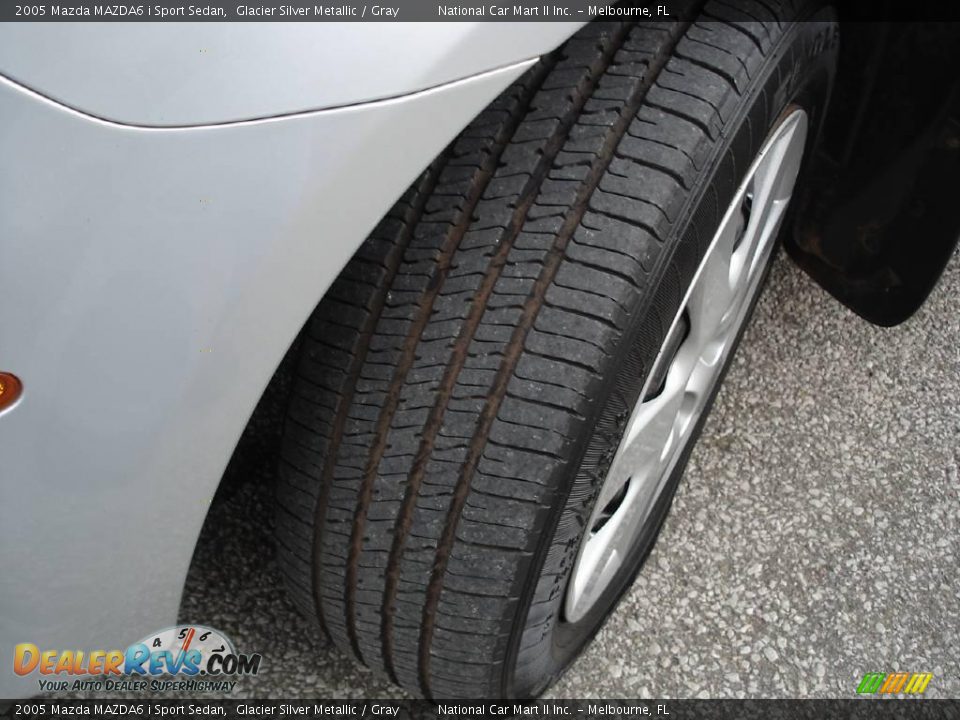 2005 Mazda MAZDA6 i Sport Sedan Glacier Silver Metallic / Gray Photo #22