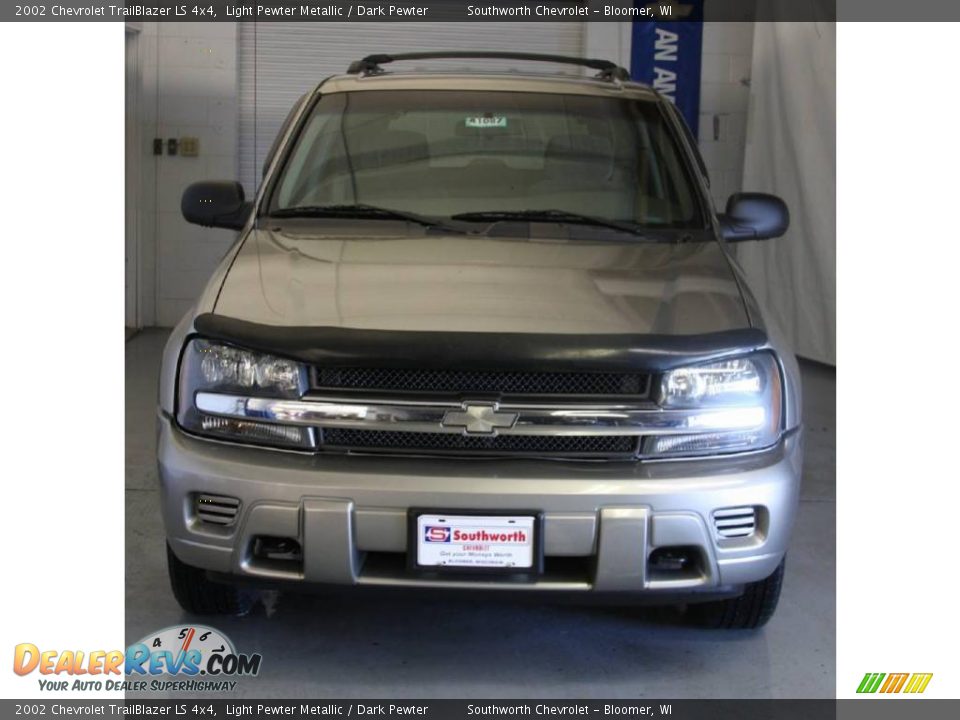2002 Chevrolet TrailBlazer LS 4x4 Light Pewter Metallic / Dark Pewter Photo #2