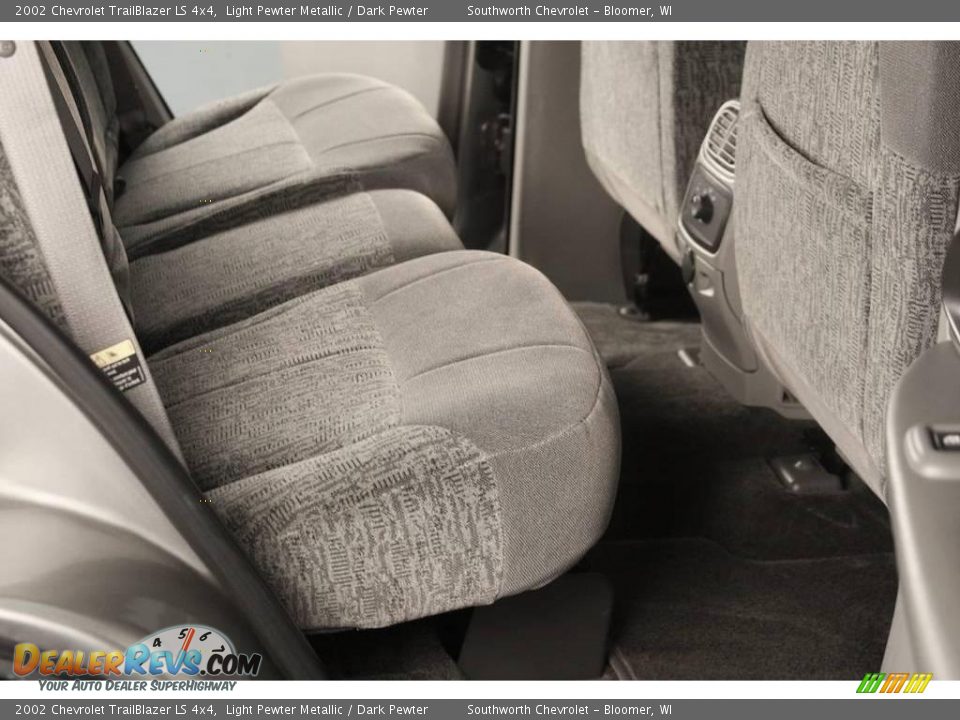 2002 Chevrolet TrailBlazer LS 4x4 Light Pewter Metallic / Dark Pewter Photo #5