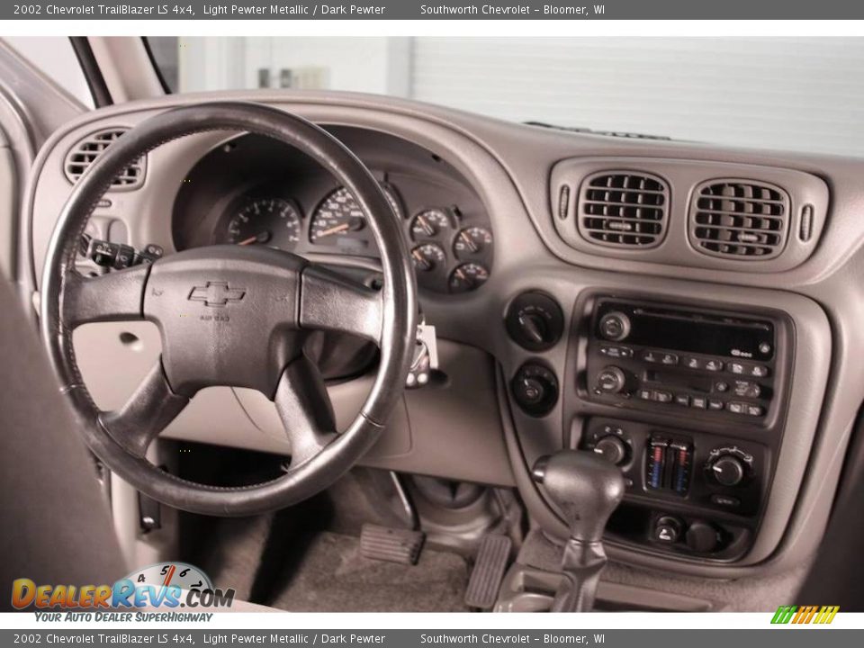 2002 Chevrolet TrailBlazer LS 4x4 Light Pewter Metallic / Dark Pewter Photo #6