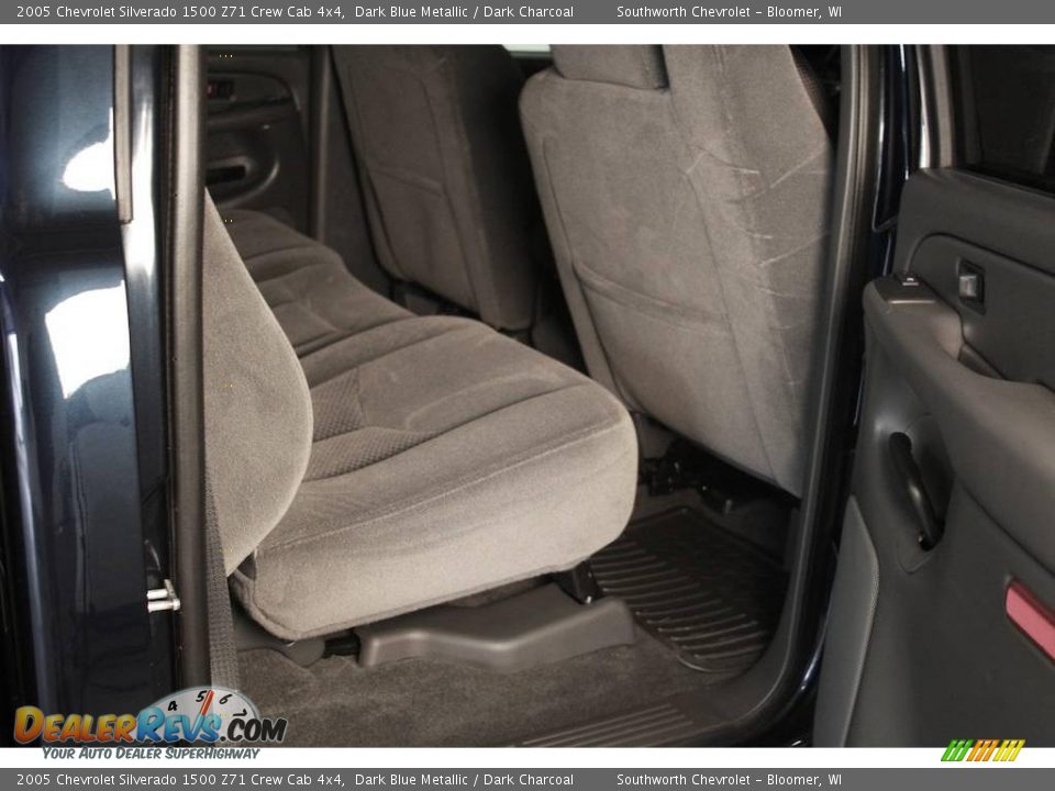 2005 Chevrolet Silverado 1500 Z71 Crew Cab 4x4 Dark Blue Metallic / Dark Charcoal Photo #5