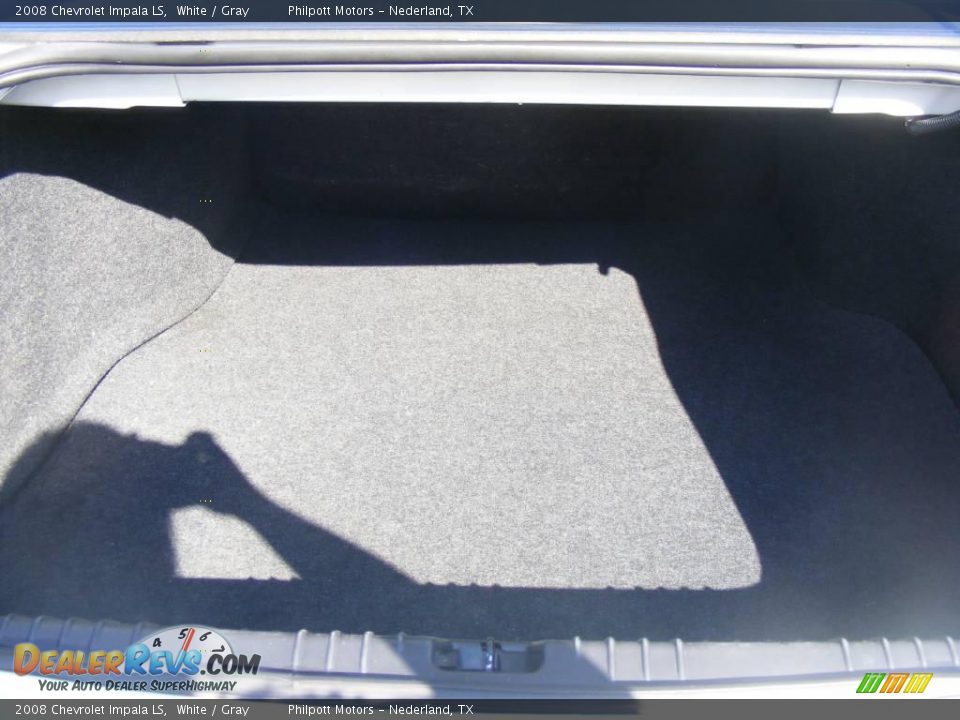 2008 Chevrolet Impala LS White / Gray Photo #29