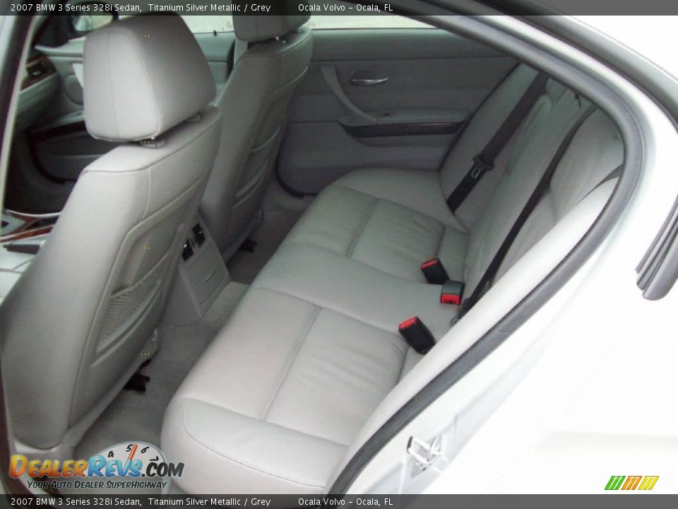 2007 BMW 3 Series 328i Sedan Titanium Silver Metallic / Grey Photo #17