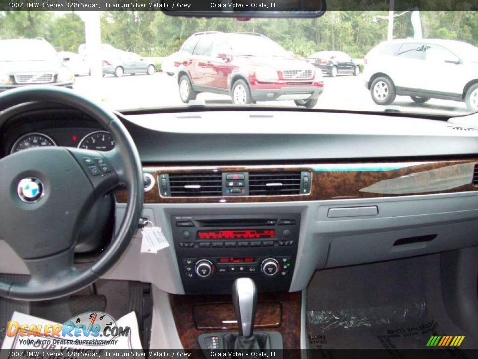 2007 BMW 3 Series 328i Sedan Titanium Silver Metallic / Grey Photo #18