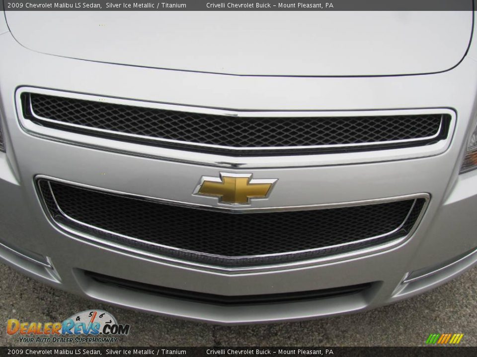 2009 Chevrolet Malibu LS Sedan Silver Ice Metallic / Titanium Photo #11