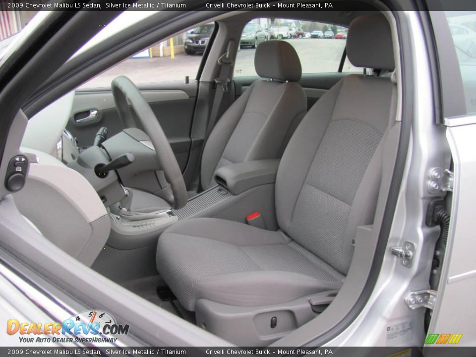 2009 Chevrolet Malibu LS Sedan Silver Ice Metallic / Titanium Photo #16