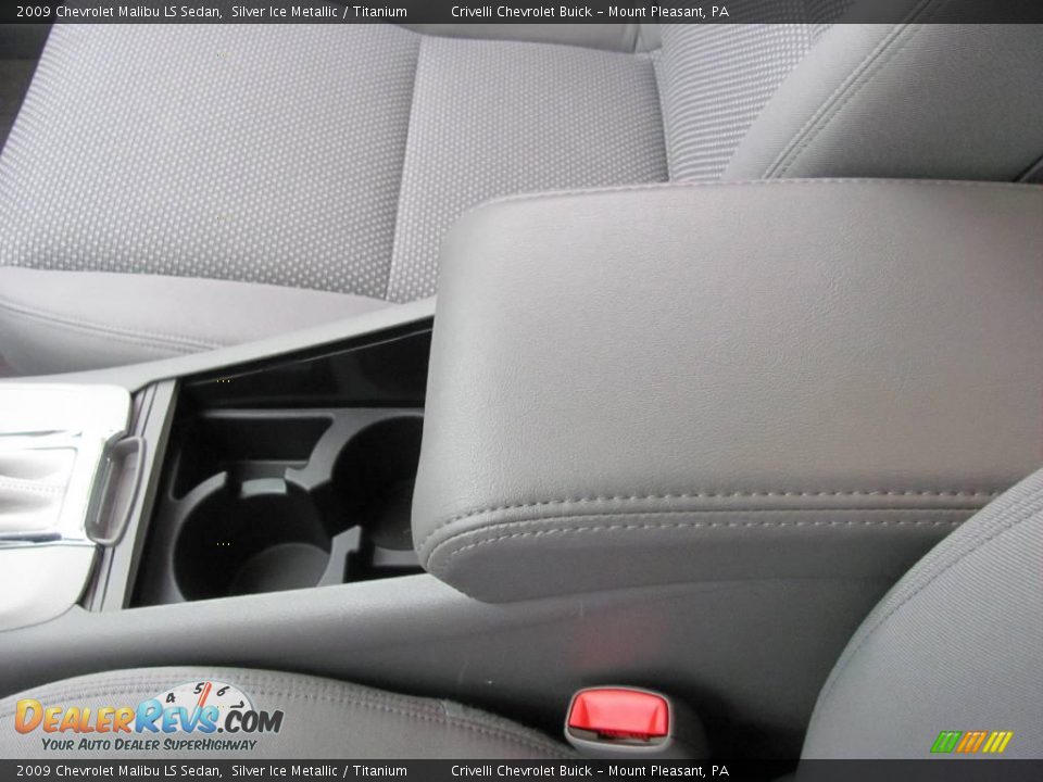 2009 Chevrolet Malibu LS Sedan Silver Ice Metallic / Titanium Photo #19