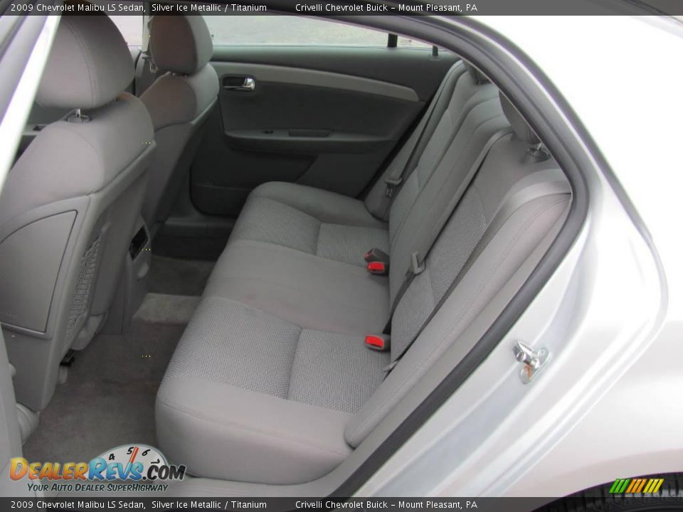 2009 Chevrolet Malibu LS Sedan Silver Ice Metallic / Titanium Photo #23