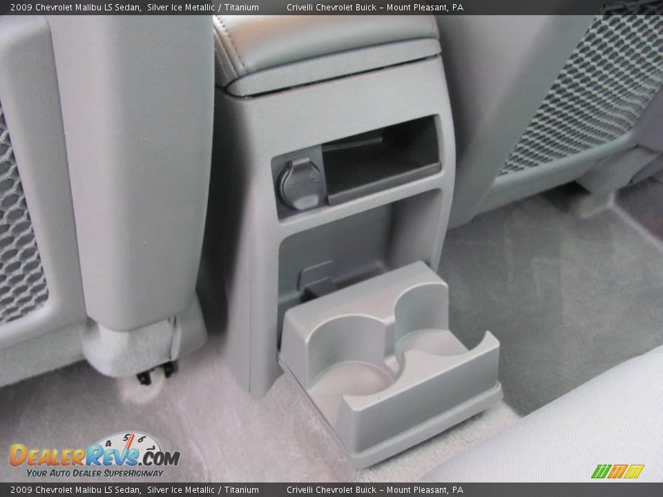 2009 Chevrolet Malibu LS Sedan Silver Ice Metallic / Titanium Photo #24