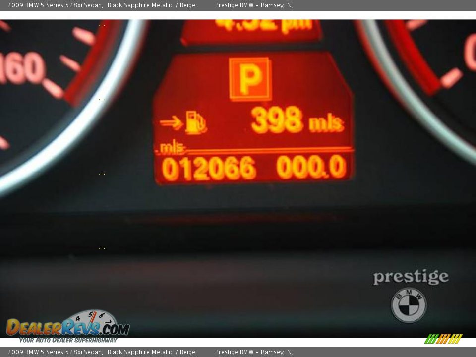 2009 BMW 5 Series 528xi Sedan Black Sapphire Metallic / Beige Photo #5