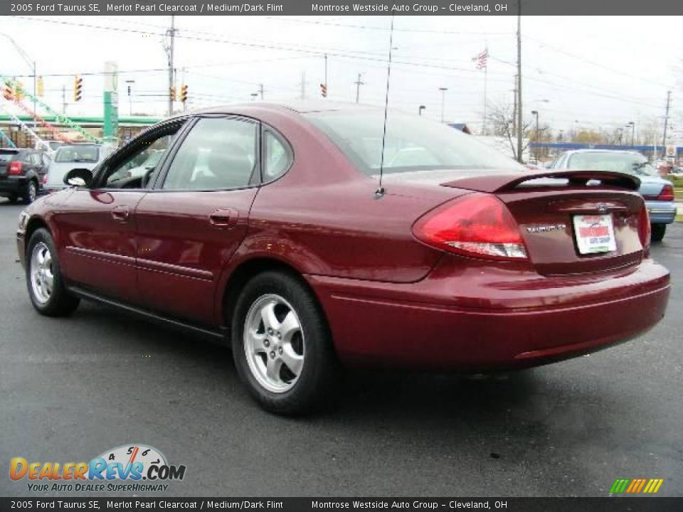 2005 Ford Taurus SE Merlot Pearl Clearcoat / Medium/Dark Flint Photo #3