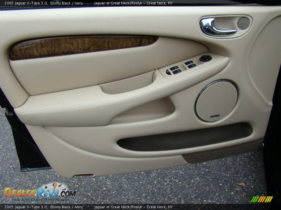 2005 Jaguar X-Type 3.0 Ebony Black / Ivory Photo #11