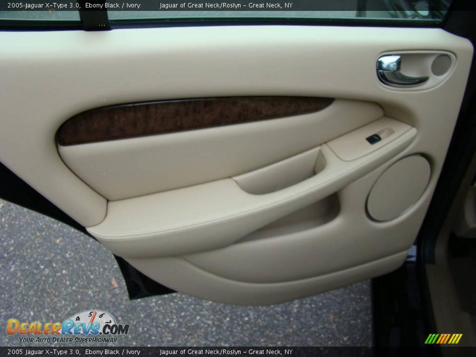 2005 Jaguar X-Type 3.0 Ebony Black / Ivory Photo #22