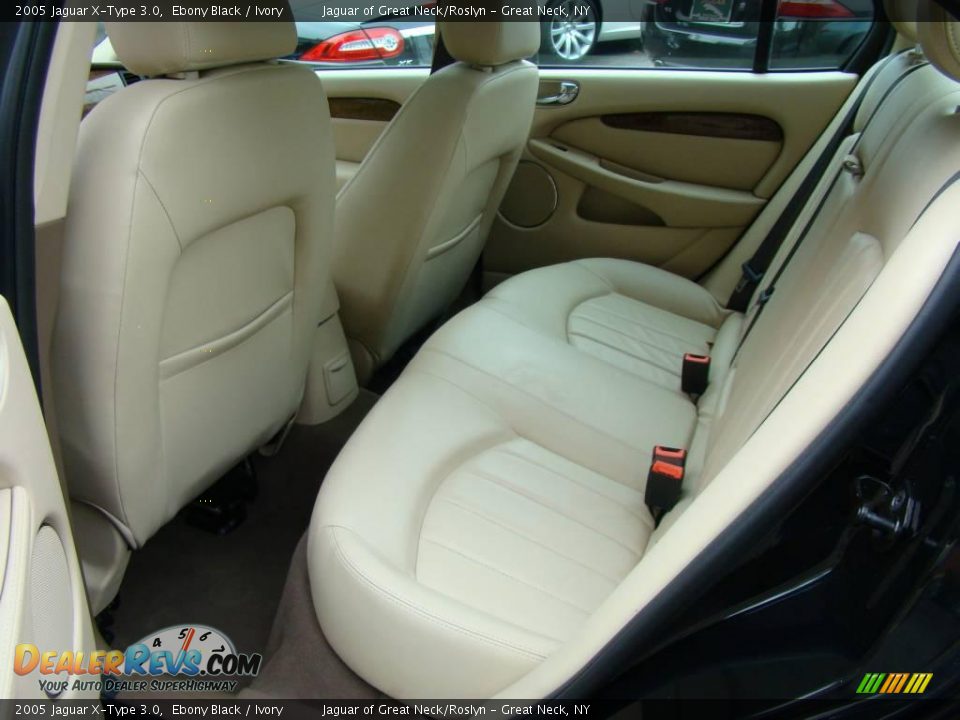 2005 Jaguar X-Type 3.0 Ebony Black / Ivory Photo #23