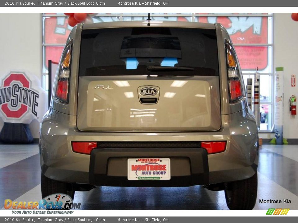 2010 Kia Soul + Titanium Gray / Black Soul Logo Cloth Photo #6