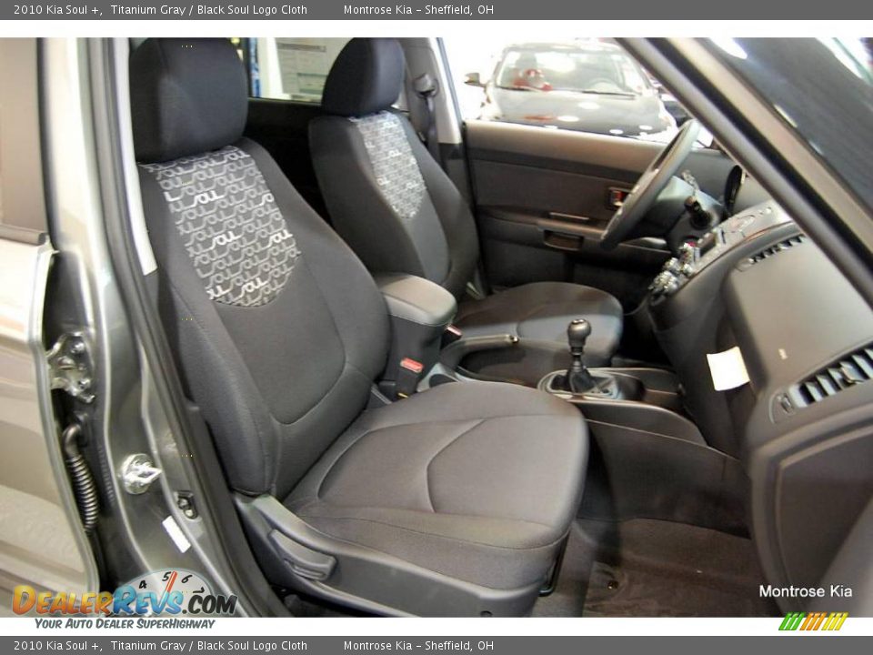 2010 Kia Soul + Titanium Gray / Black Soul Logo Cloth Photo #20