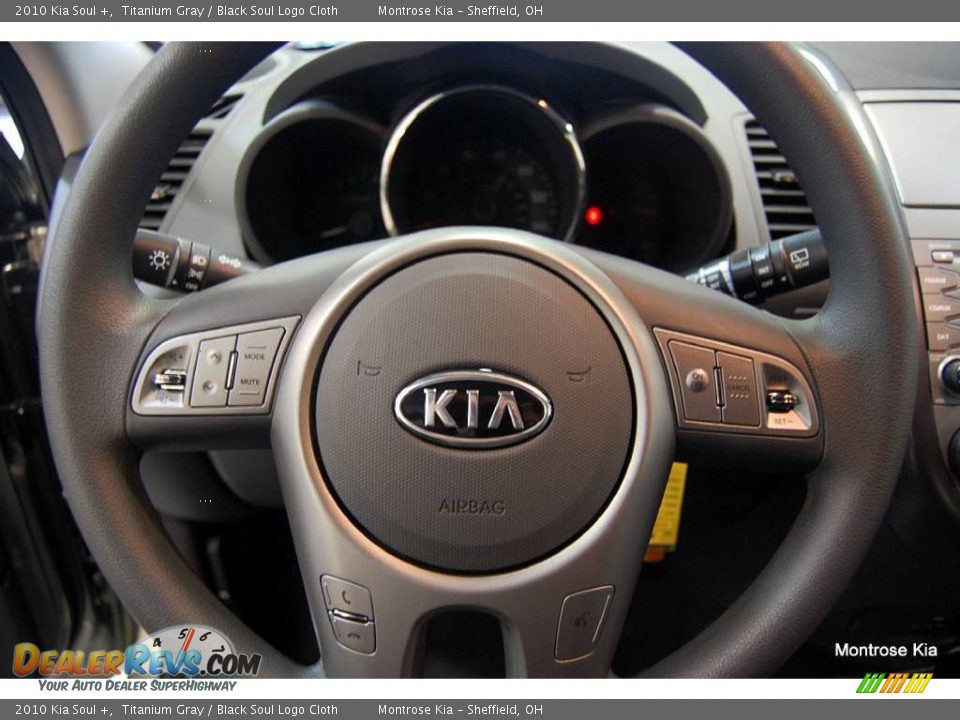 2010 Kia Soul + Titanium Gray / Black Soul Logo Cloth Photo #24