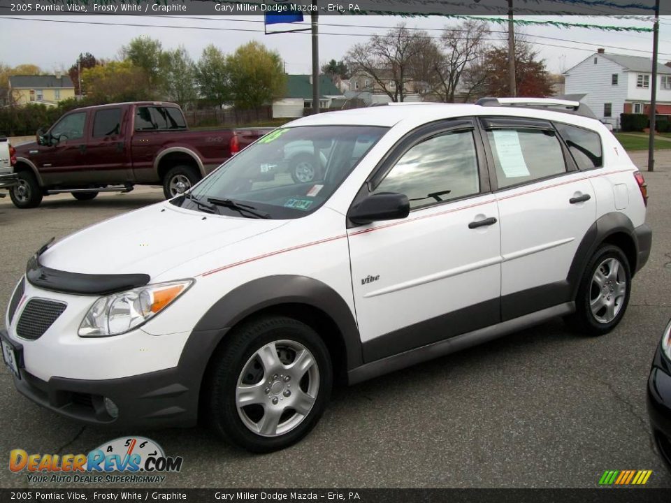 2005 Pontiac Vibe Frosty White / Graphite Photo #2