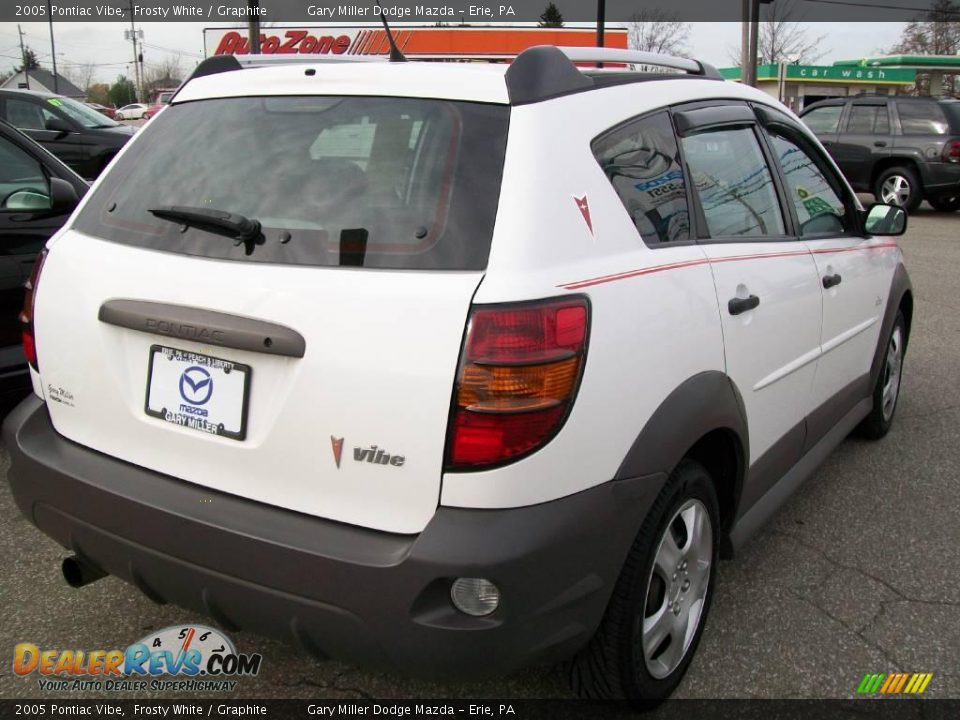 2005 Pontiac Vibe Frosty White / Graphite Photo #6