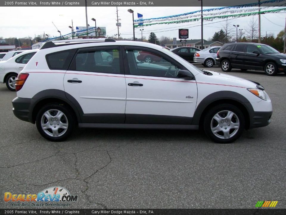 2005 Pontiac Vibe Frosty White / Graphite Photo #7