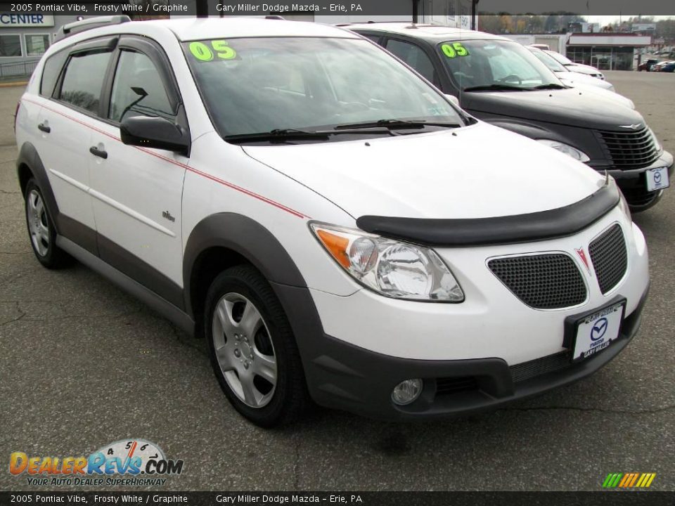 2005 Pontiac Vibe Frosty White / Graphite Photo #8