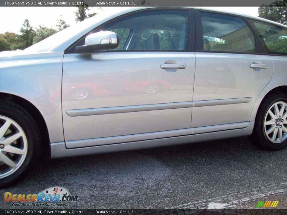2009 Volvo V50 2.4i Silver Metallic / Quartz Photo #4