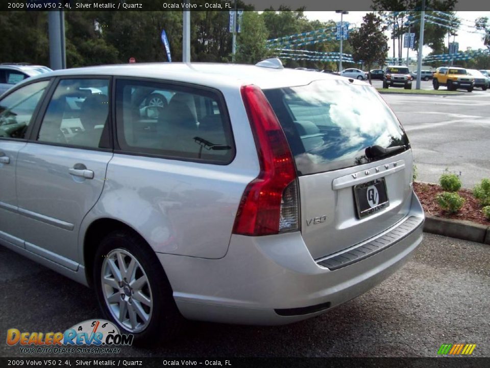 2009 Volvo V50 2.4i Silver Metallic / Quartz Photo #6