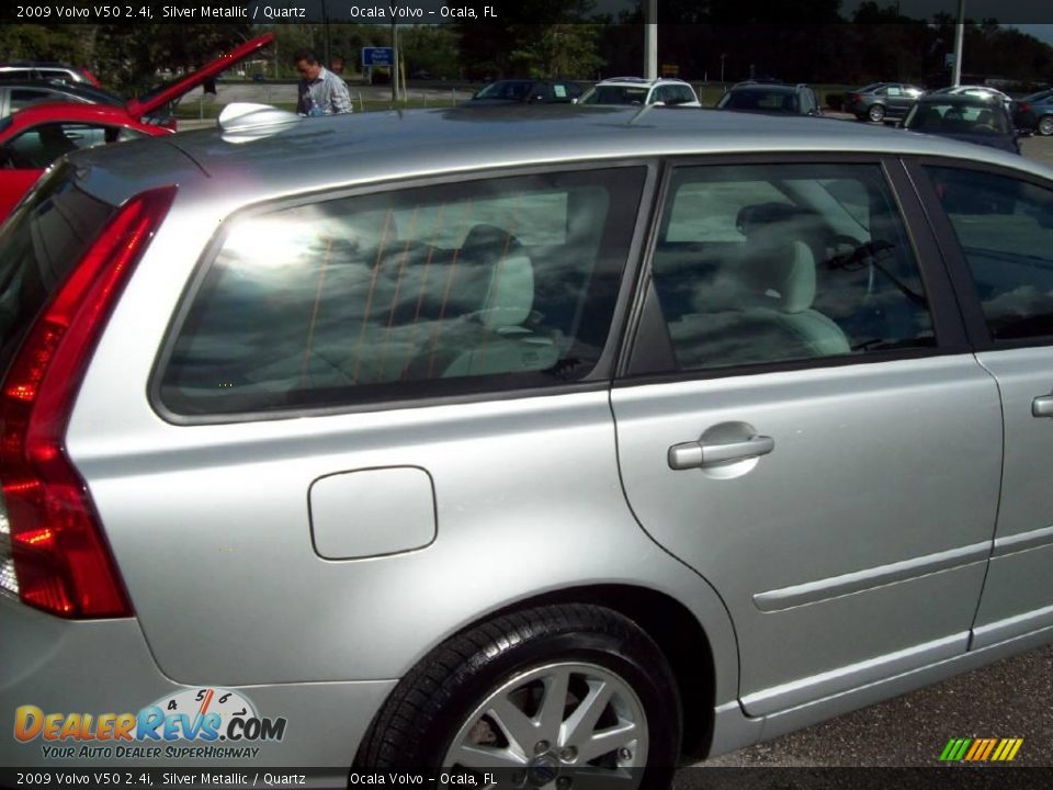 2009 Volvo V50 2.4i Silver Metallic / Quartz Photo #9